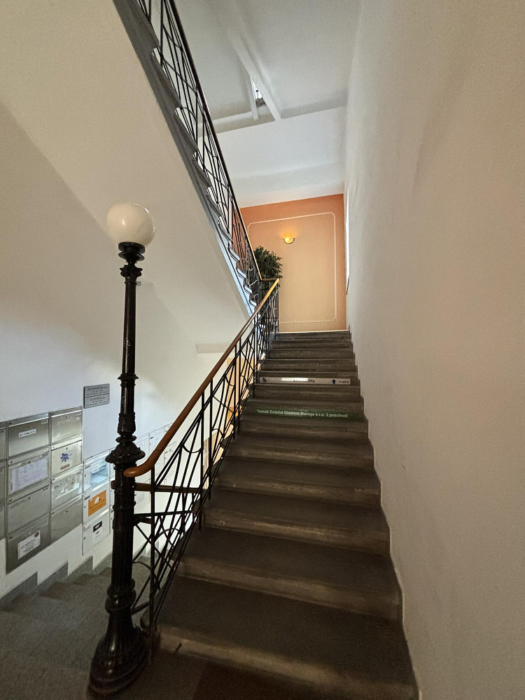 Pronájem kanceláře 40 m² – fotografie 4