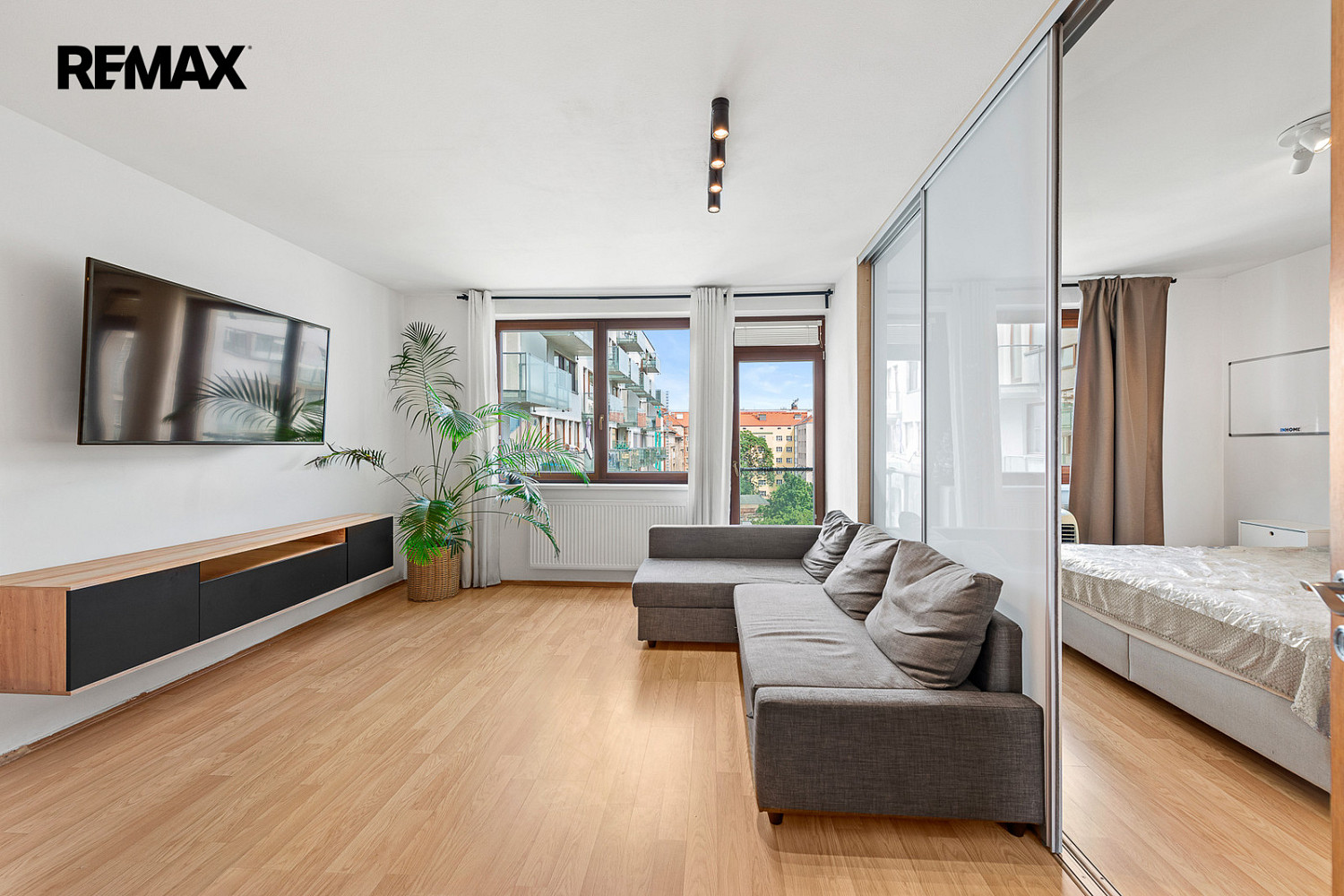 Prodej bytu 2+kk 54 m² — photo 2