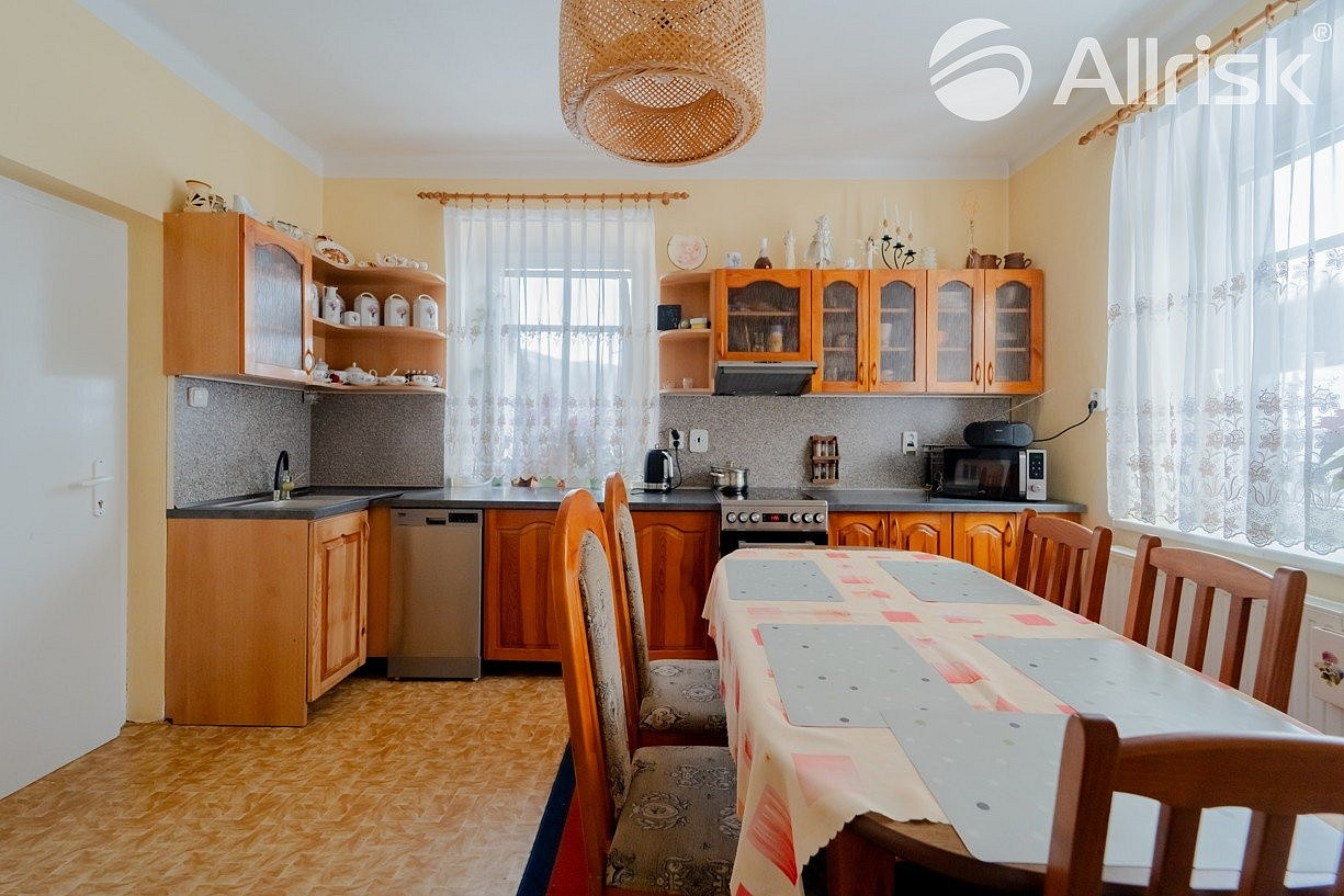 Prodej domu 246 m² s pozemkem 5 353 m² — photo 2