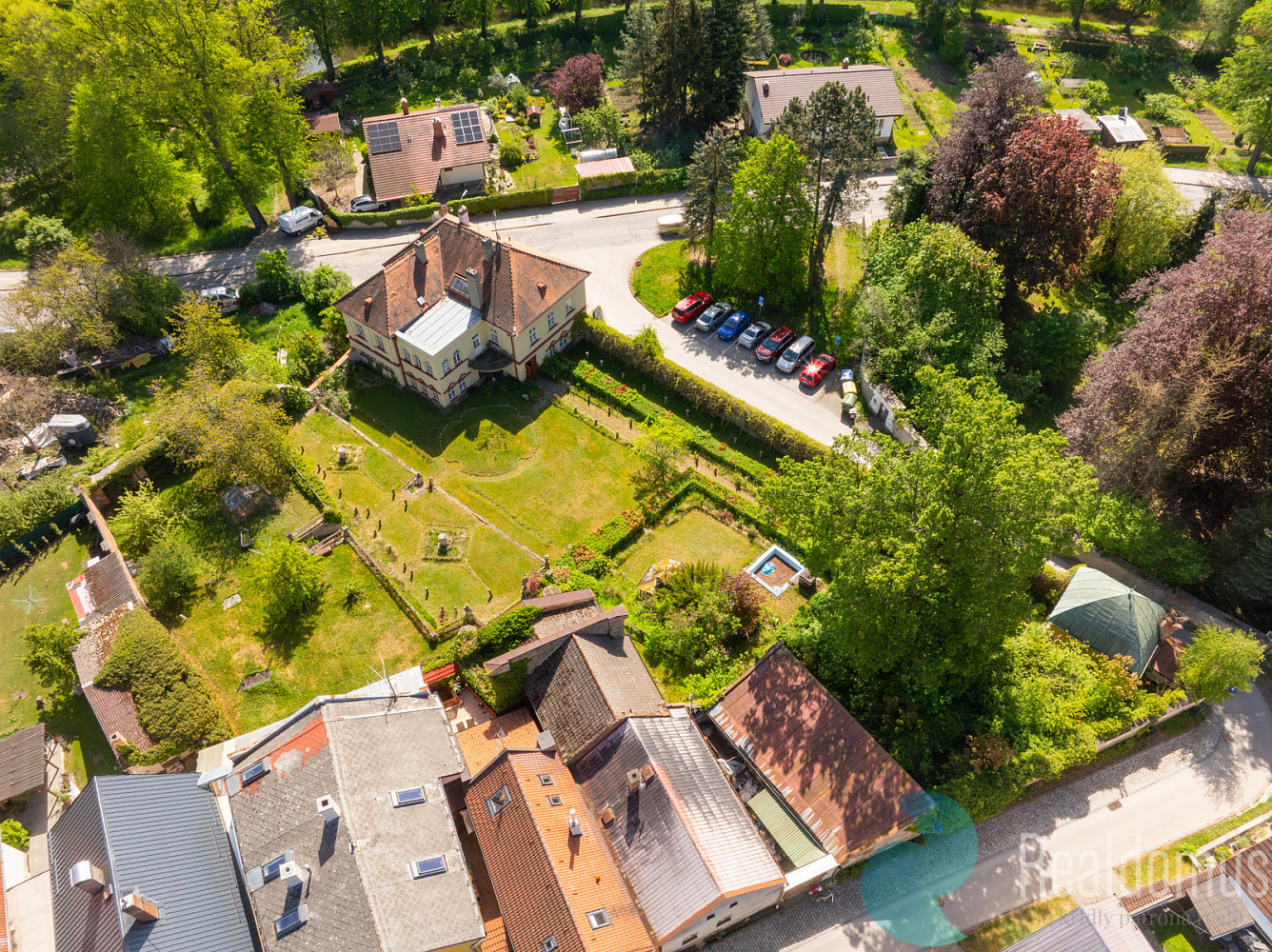 Prodej domu 322 m² s pozemkem 2 633 m² — photo 2
