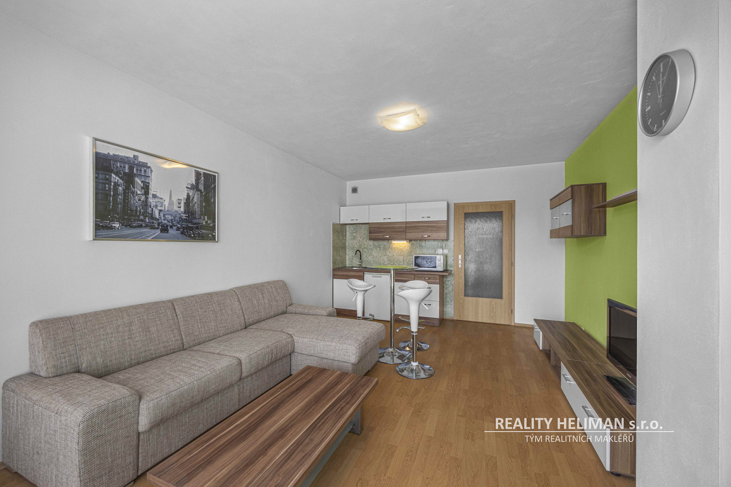 Pronájem bytu 1+kk 28 m² — photo 4