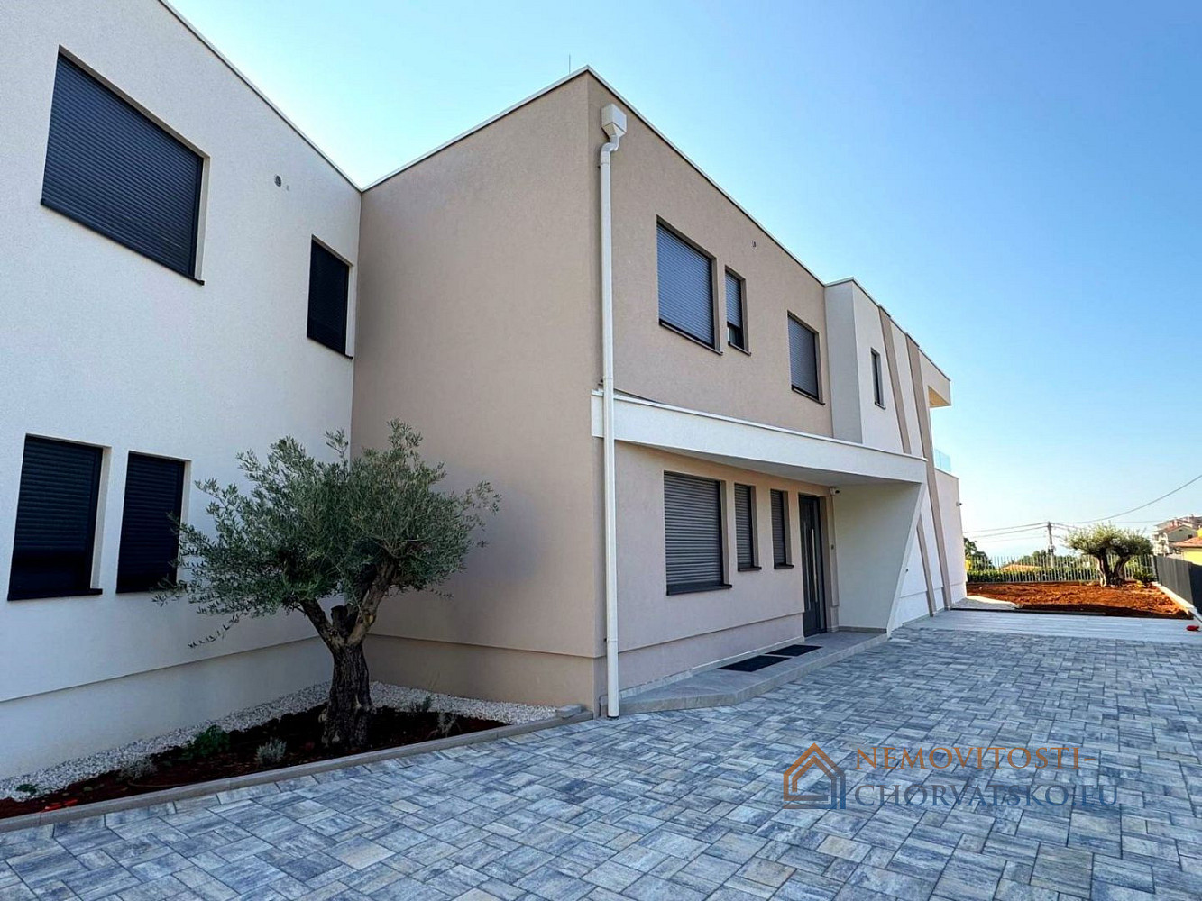 Pronájem domu 214 m² s pozemkem 214 m² – pohled 6