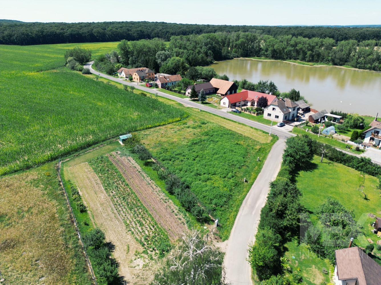Prodej stavebního pozemku 941 m² – fotografie 5