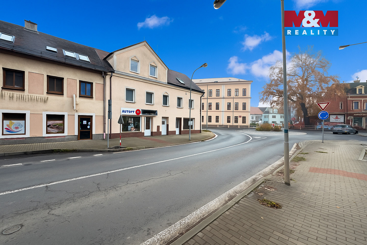 Pronájem obchodních prostor 180 m² – další