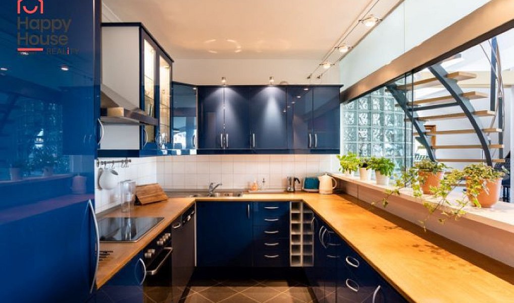 Pronájem bytu 5+kk 250 m², Praha – náhled fotky 2