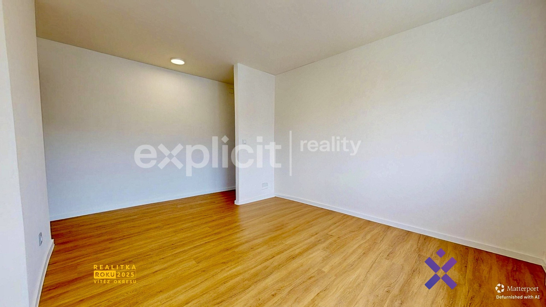 Pronájem bytu 1+1 38 m² — photo 3