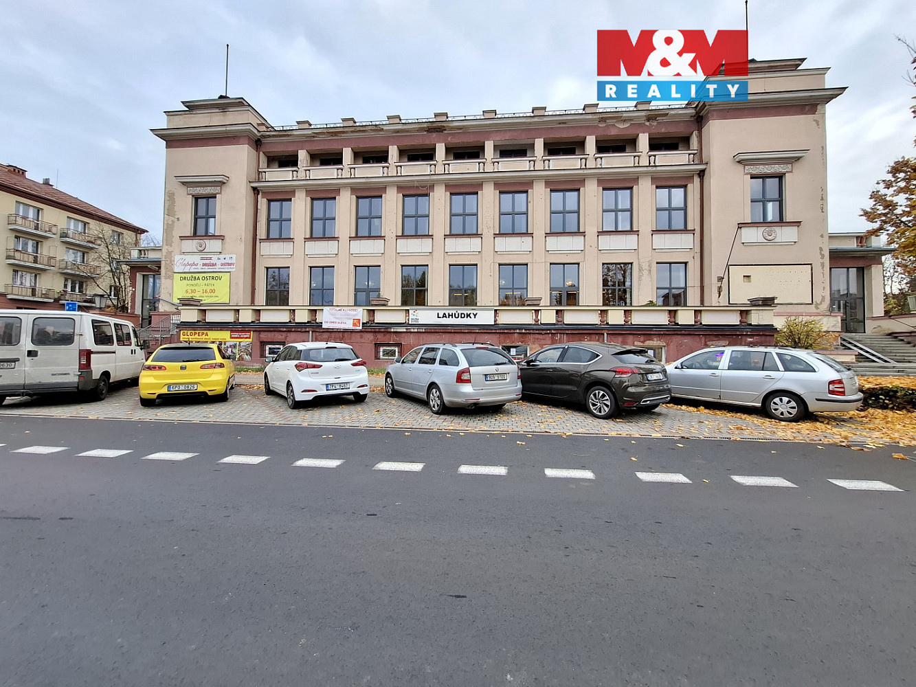 Pronájem obchodních prostor 600 m²