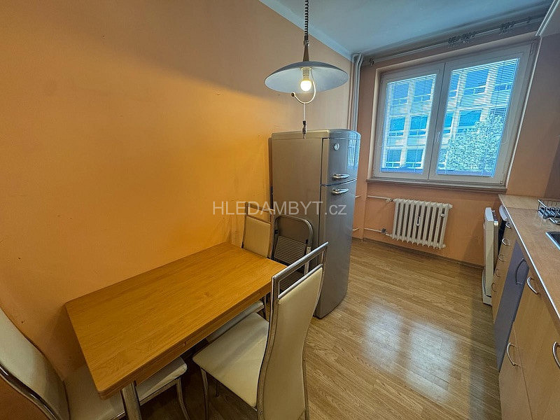 Pronájem bytu 2+1 57 m² – fotografie 3