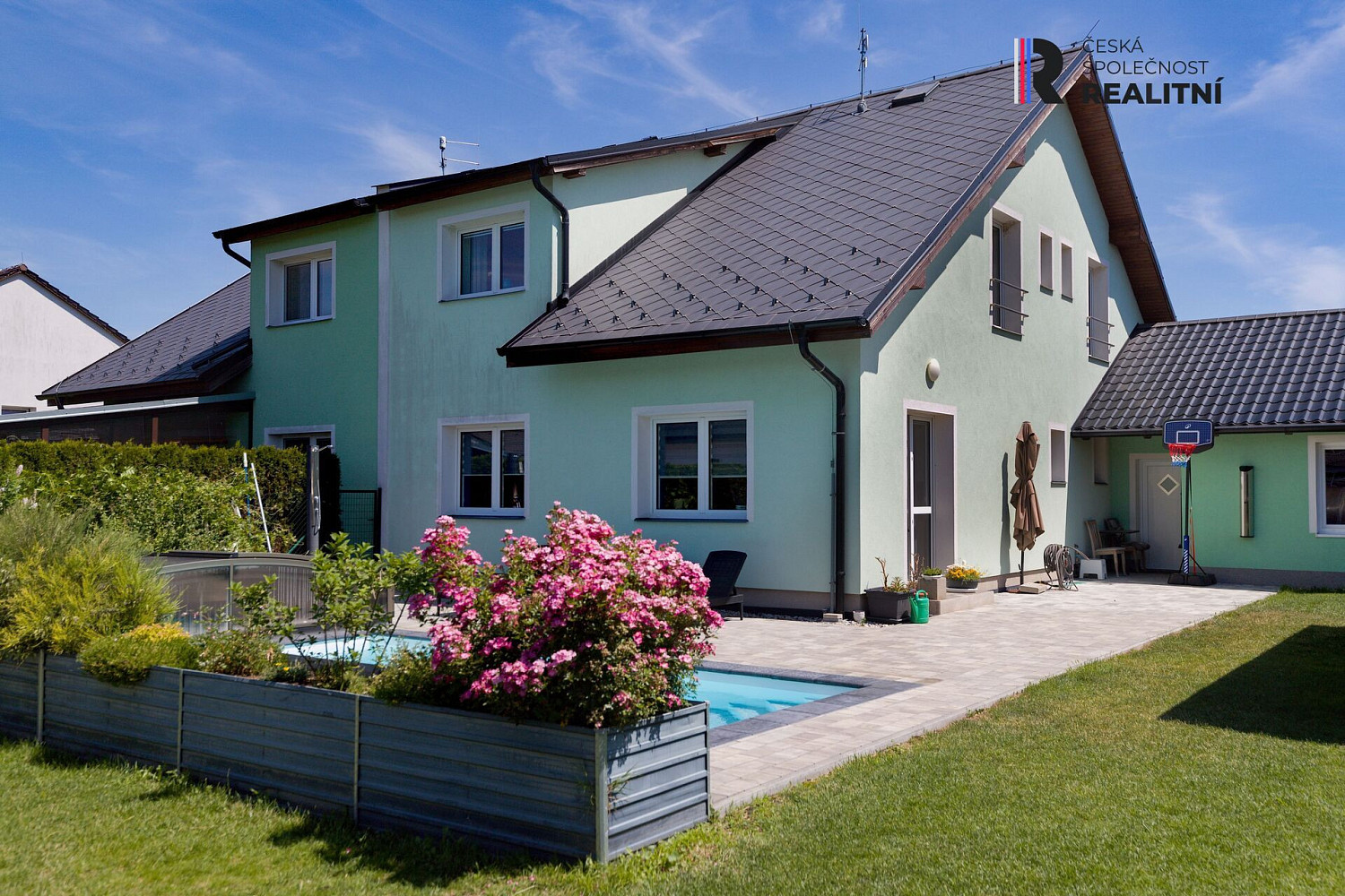 Prodej domu 197 m² s pozemkem 636 m²