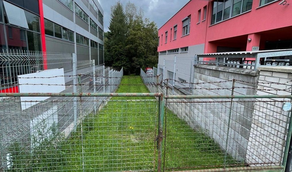 Prodej stavebního pozemku 2 738 m², Praha – náhled fotky 6