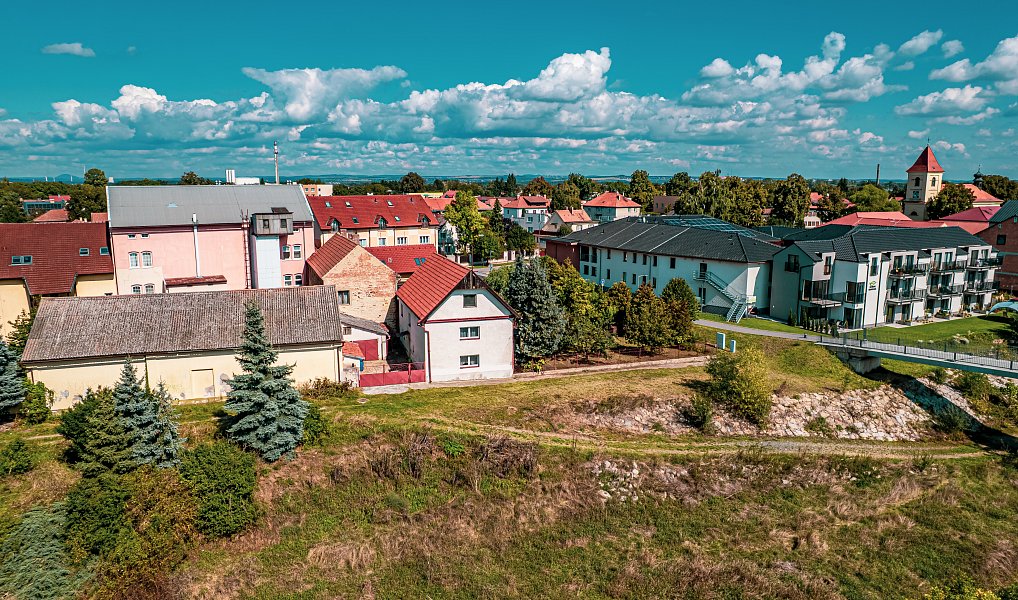 Prodej domu 280 m² s pozemkem 600 m², Lužec nad Vltavou – náhled fotky 24