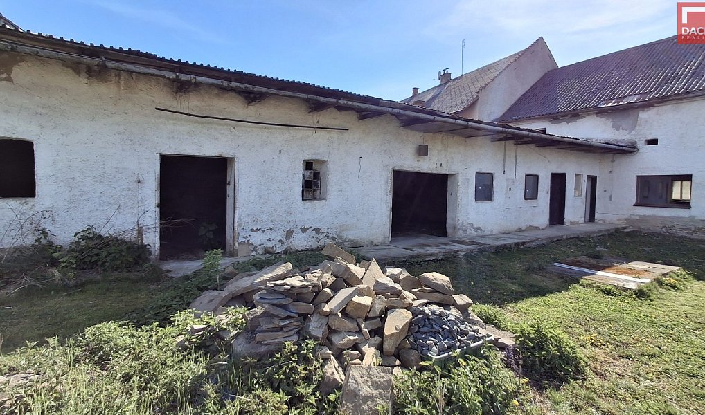 Prodej domu 536 m² s pozemkem 2 011 m², Tršice – náhled fotky 4