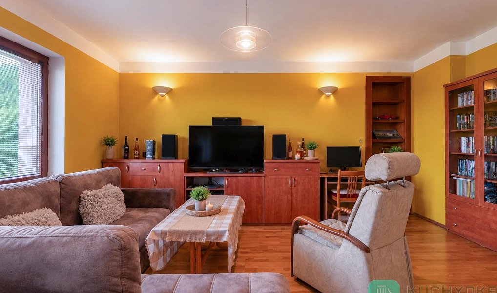 Prodej domu 265 m² s pozemkem 1 277 m², Košťany – náhled fotky 22