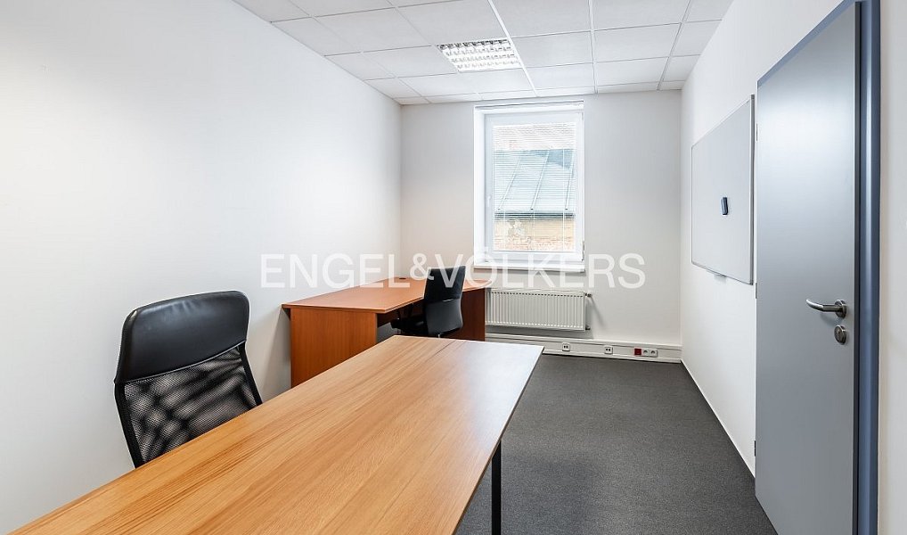 Pronájem kanceláře 1 392 m², Praha – náhled fotky 7