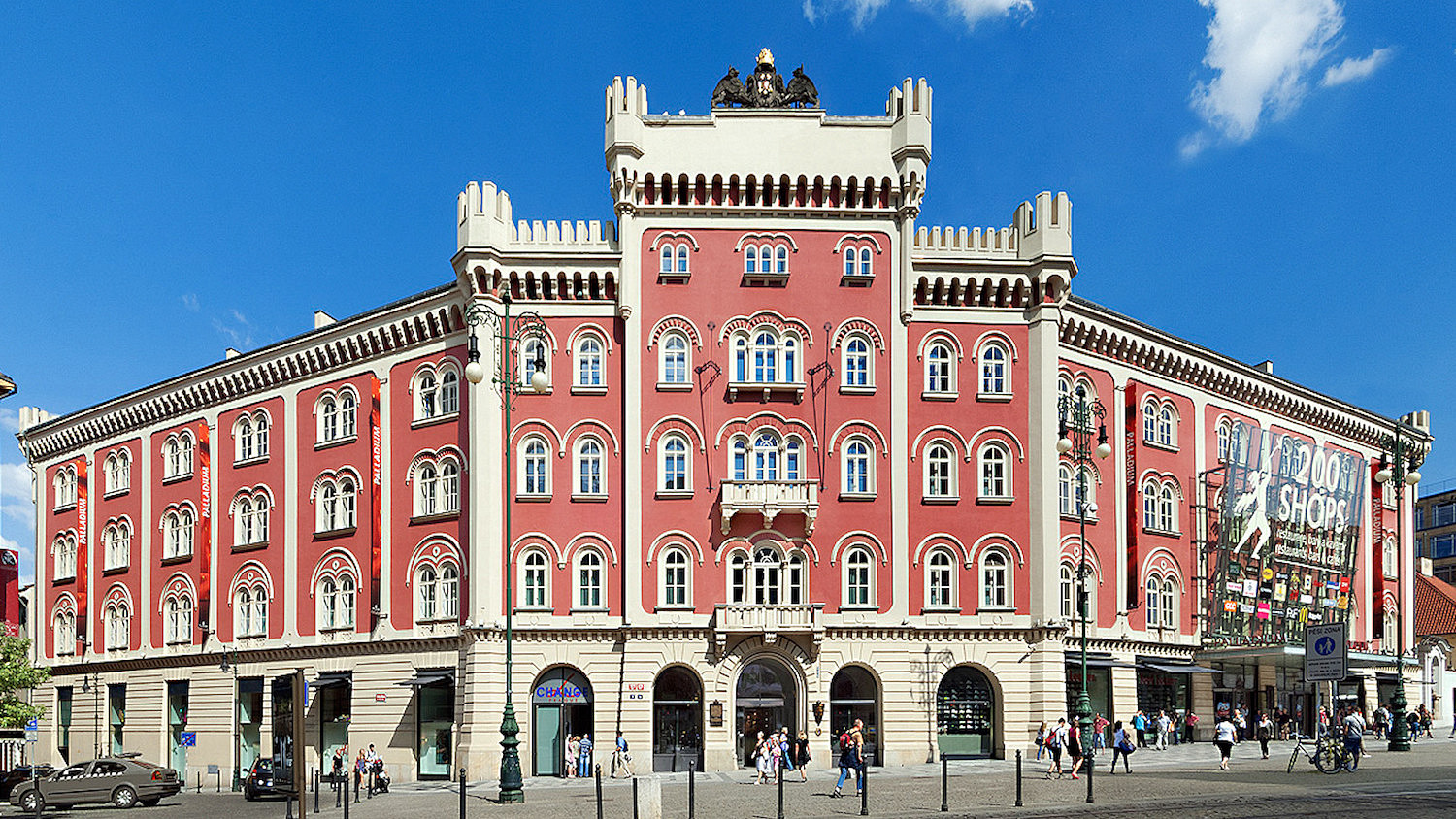 Pronájem kanceláře 2 375 m²