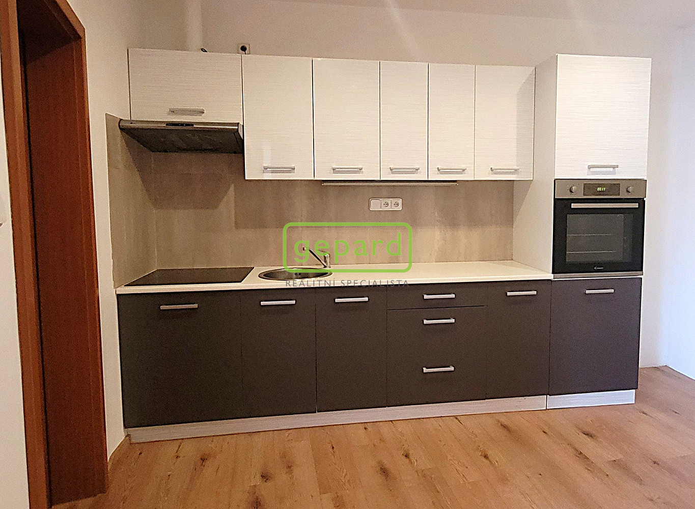 Pronájem bytu 2+1 66 m² – fotografie 2