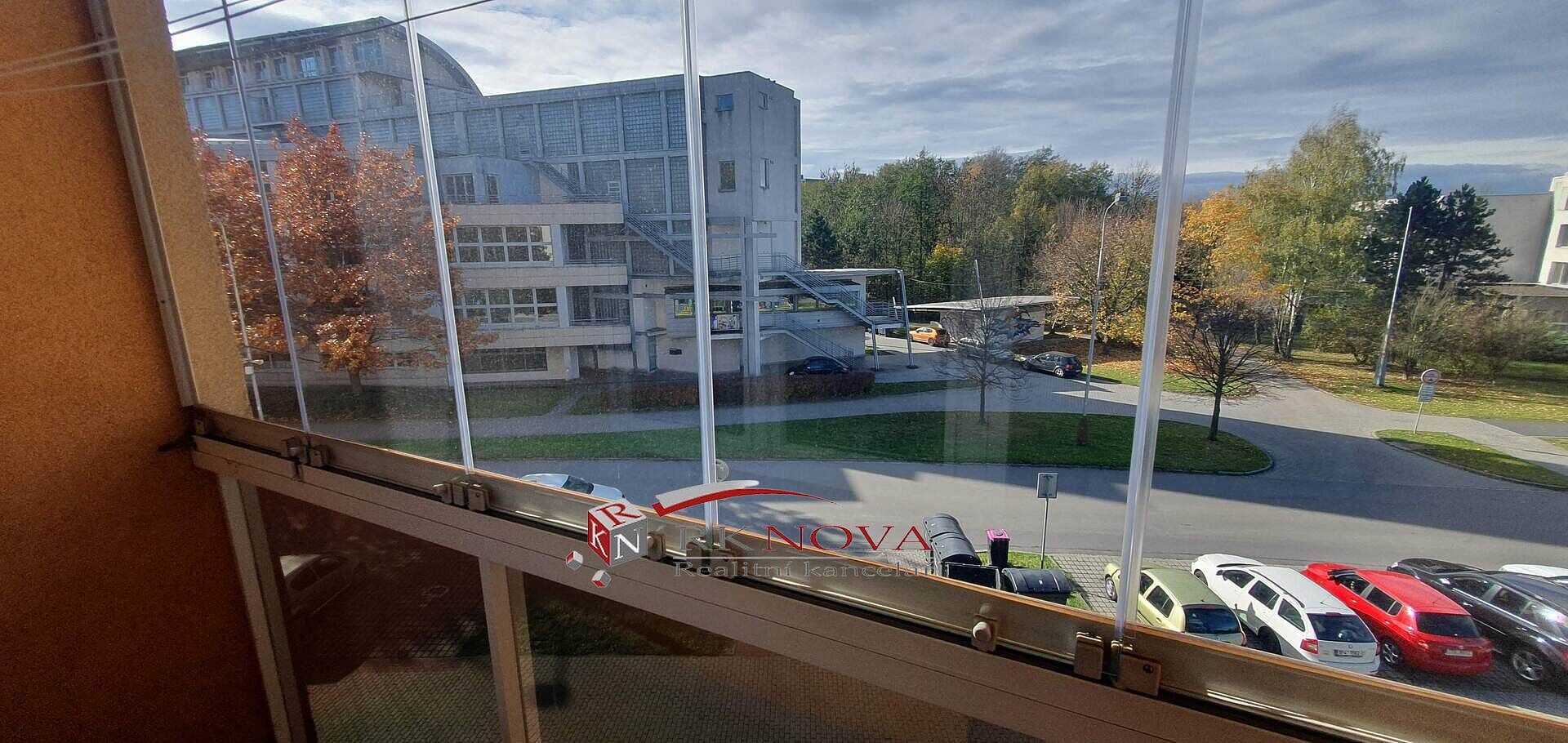 Pronájem bytu 1+kk 33 m² — photo 2