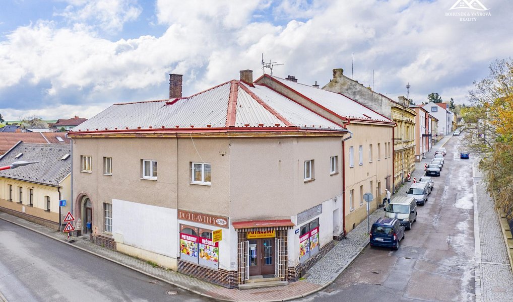 Prodej domu 580 m² s pozemkem 997 m², Skuteč – fotka 1 z 24