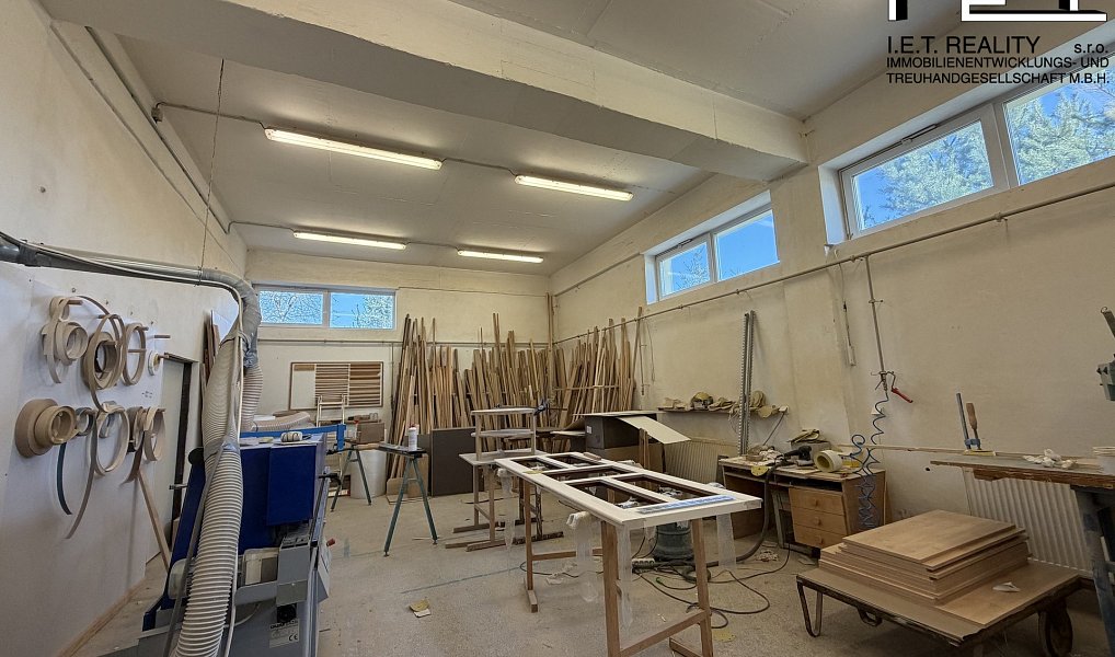 Prodej výrobních prostor 3 500 m², Bělá pod Bezdězem – náhled fotky 9