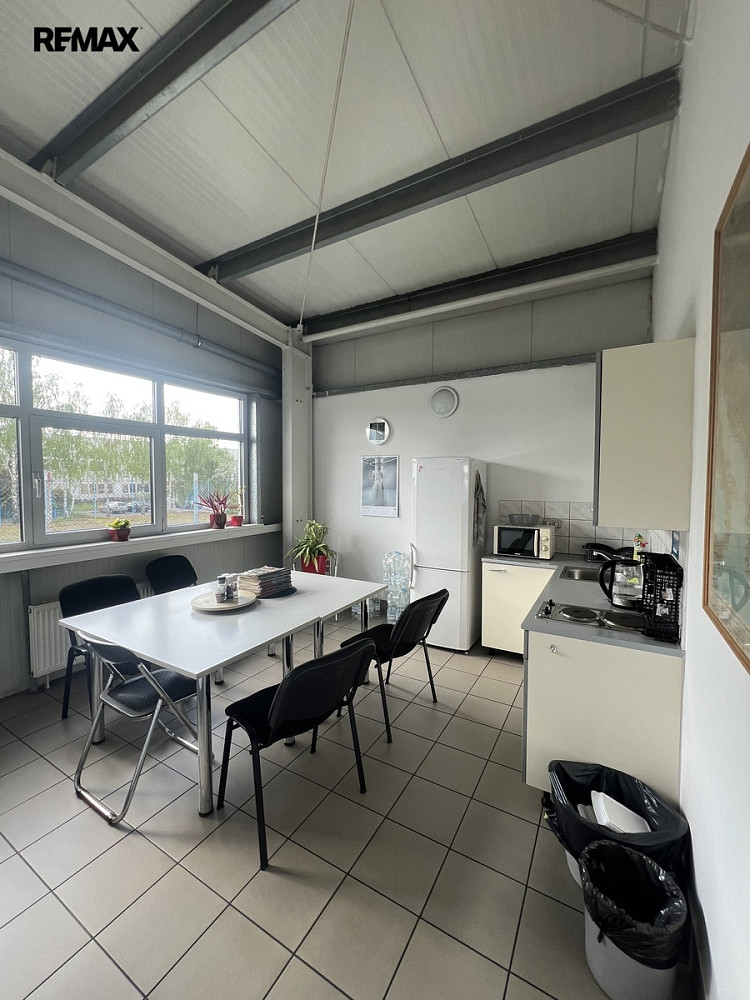 Pronájem kanceláře 45 m² — photo 5