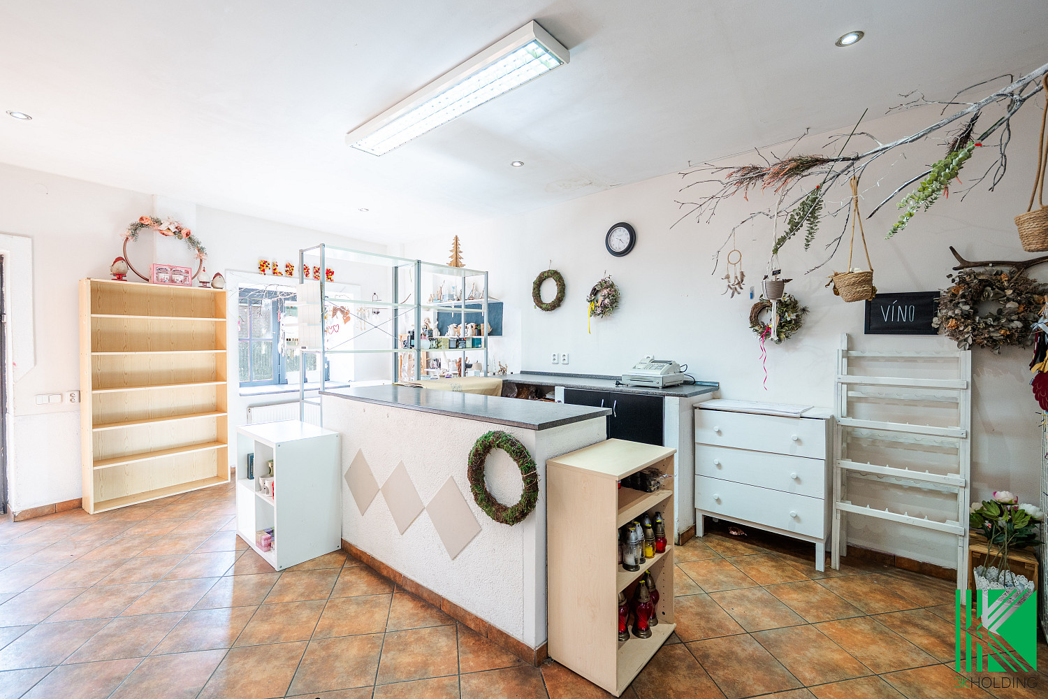 Prodej obchodních prostor 236 m² – fotografie 2