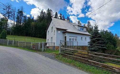Prodej domu 150 m² s pozemkem 1 035 m², Horní Bečva, okres Vsetín