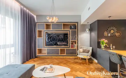 Prodej bytu 1+kk 61 m², Dlážděná, Praha 1 - Nové Město