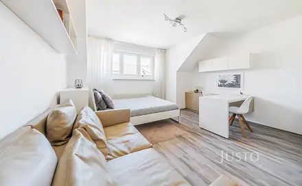 Prodej bytu 1+kk 32 m², Limuzská, Praha 10 - Strašnice