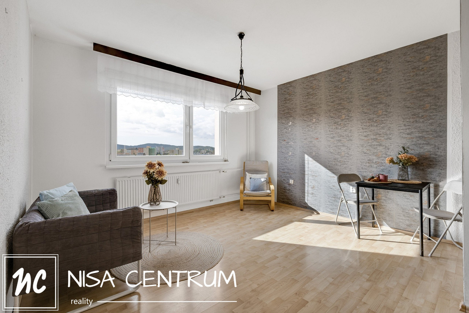 Pronájem bytu 2+kk 42 m² — photo 2