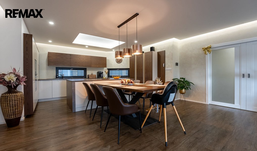 Prodej domu 172 m² s pozemkem 1 031 m², Jemnice – náhled fotky 12