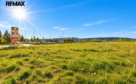 Prodej stavebního pozemku 5 949 m², Praha 5