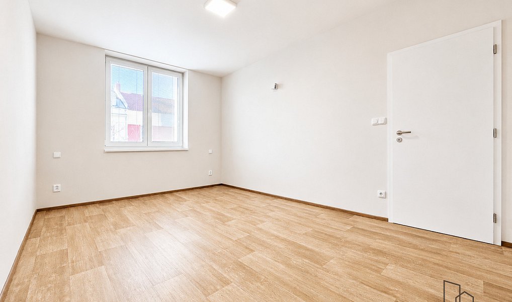 Pronájem bytu 2+kk 52 m², Hodonín – náhled fotky 5