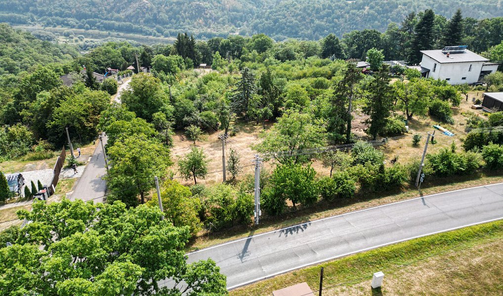 Prodej stavebního pozemku 808 m², Husinec – náhled fotky 3