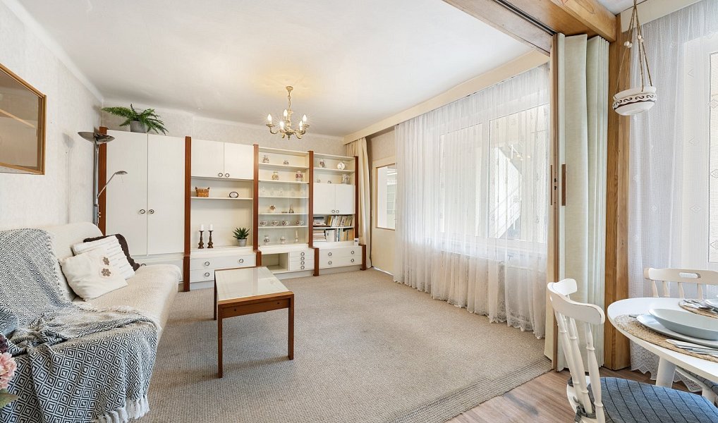 Prodej domu 260 m² s pozemkem 1 224 m², Polešovice – náhled fotky 8