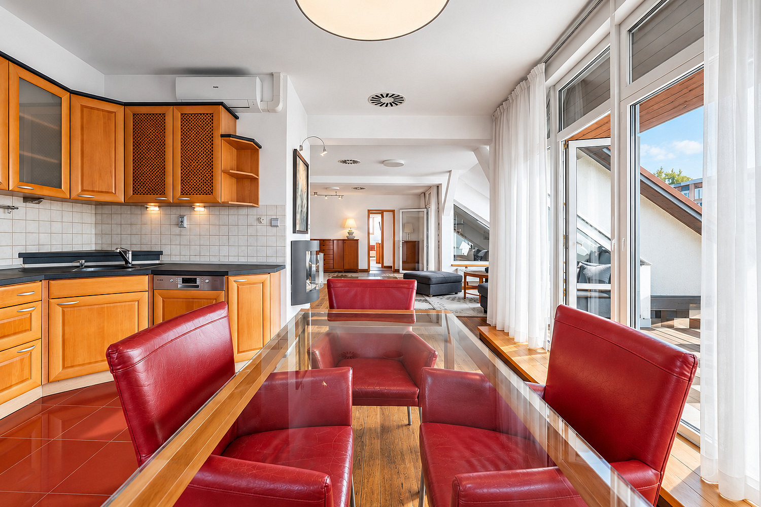 Pronájem bytu 4+kk 198 m² – fotografie 3