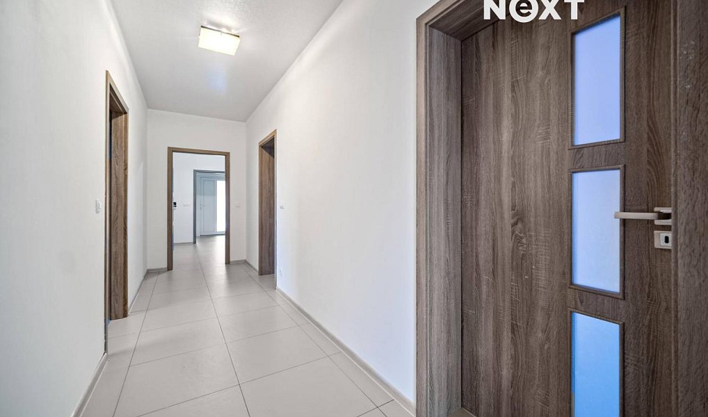 Prodej domu 199 m² s pozemkem 1 061 m², Chrtníky – náhled fotky 26