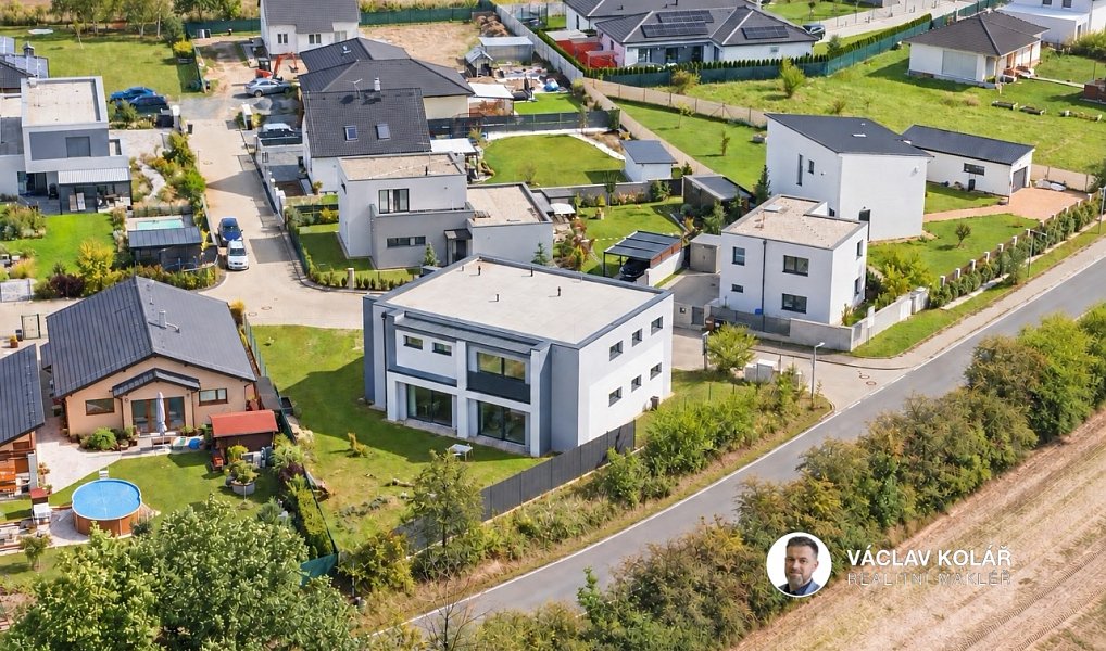 Prodej domu 338 m² s pozemkem 816 m², Horoušany – náhled fotky 47