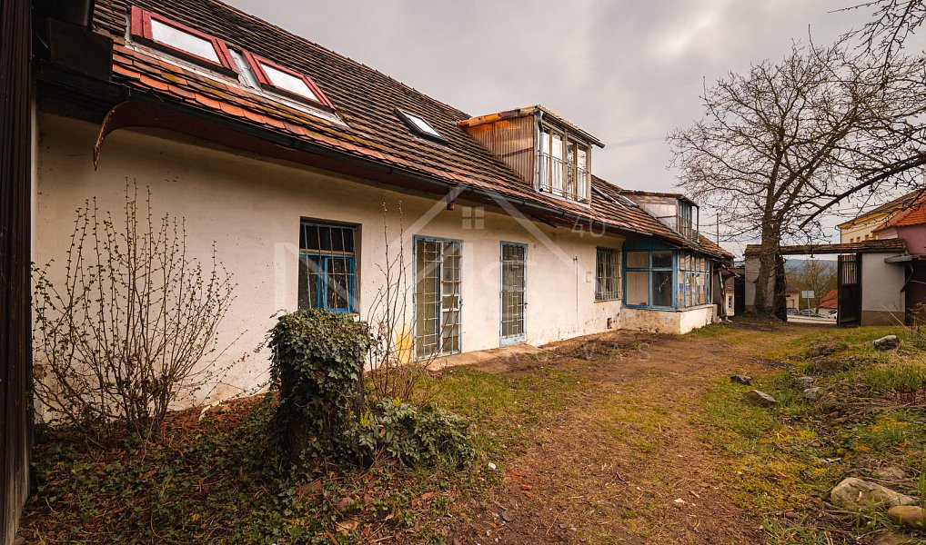 Prodej domu 330 m² s pozemkem 943 m², Chrást – náhled fotky 10