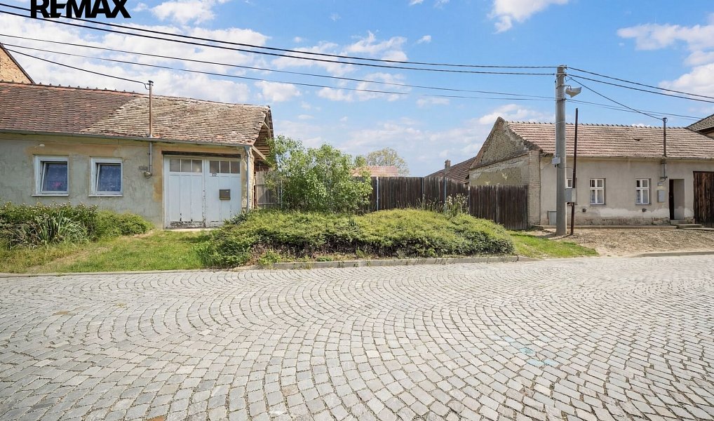 Prodej stavebního pozemku 1 027 m², Dražůvky – náhled fotky 2