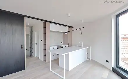 Pronájem bytu 2+kk 60 m², náměstí Jiřího z Poděbrad, Praha 3 - Vinohrady