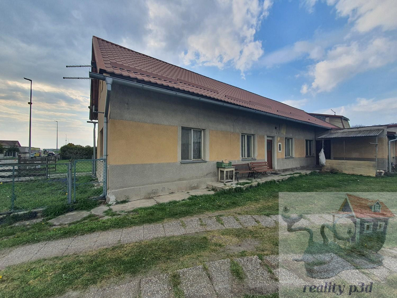 Prodej domu 310 m² s pozemkem 1 759 m² – pohled 3