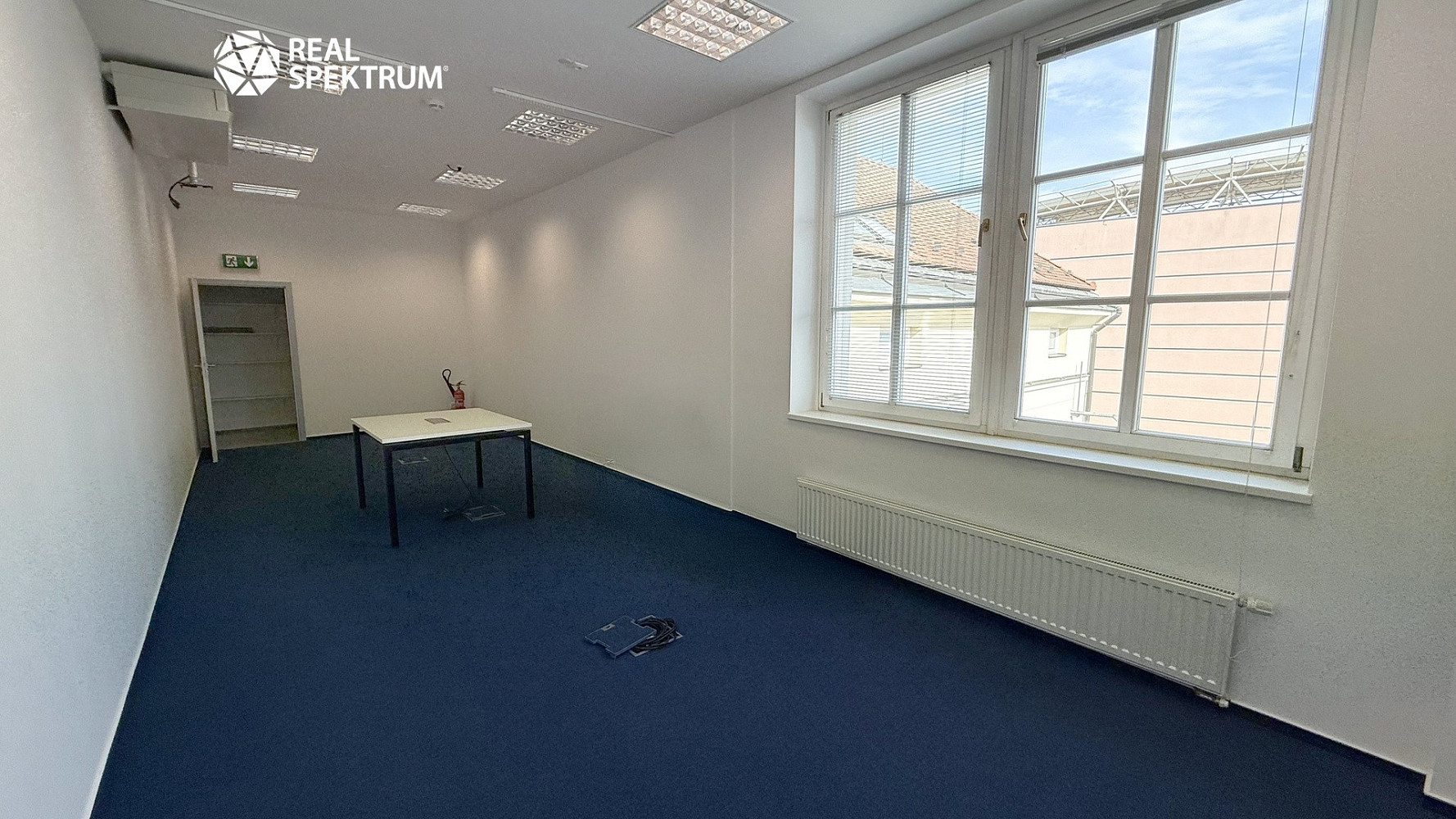 Pronájem kanceláře 149 m² – fotografie 3