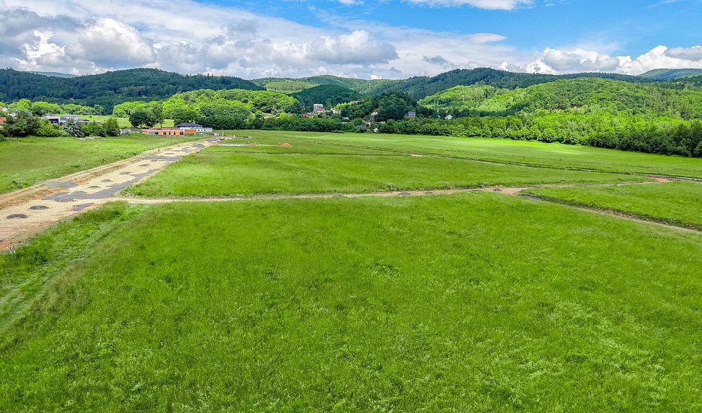 Prodej stavebního pozemku 871 m², Dubí – náhled fotky 12
