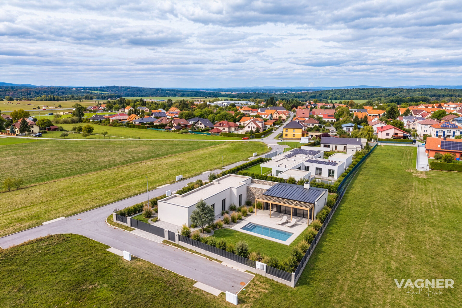 Prodej stavebního pozemku 1 372 m²