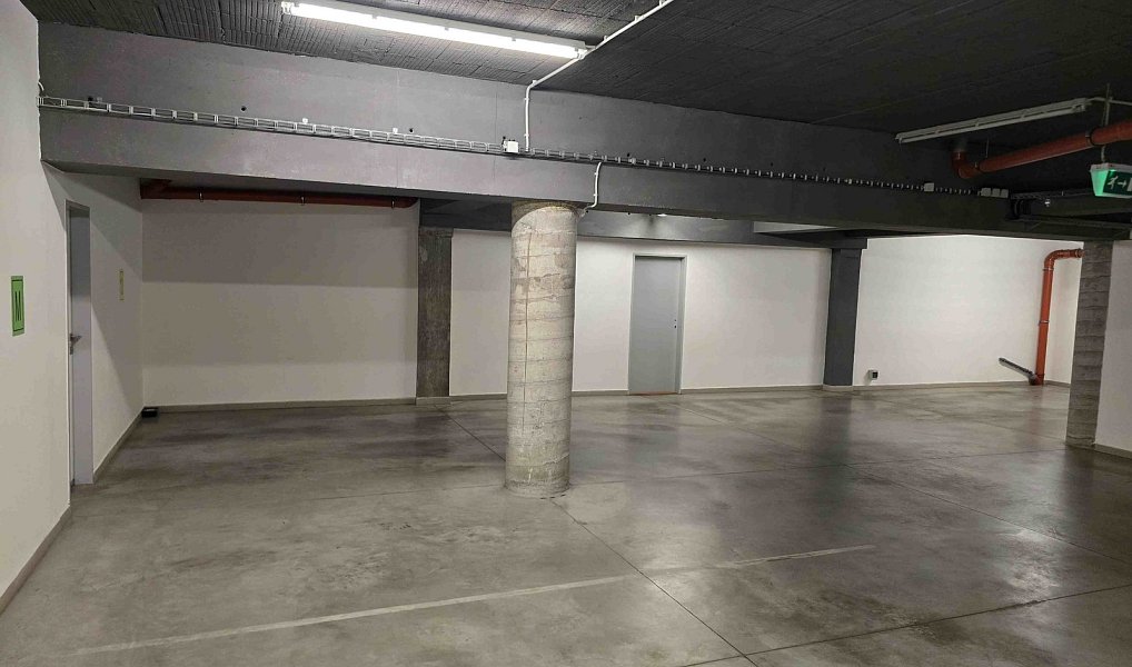 Pronájem garážového parkovacího místa v Kolíně, ul. Antonína Dvořáka, Kolín – náhled fotky 3