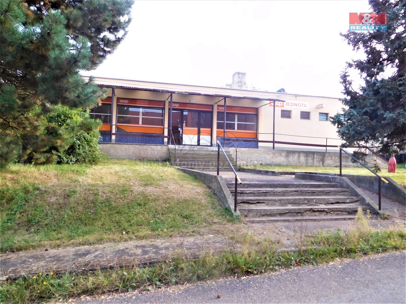 Prodej obchodních prostor 280 m² — photo 2
