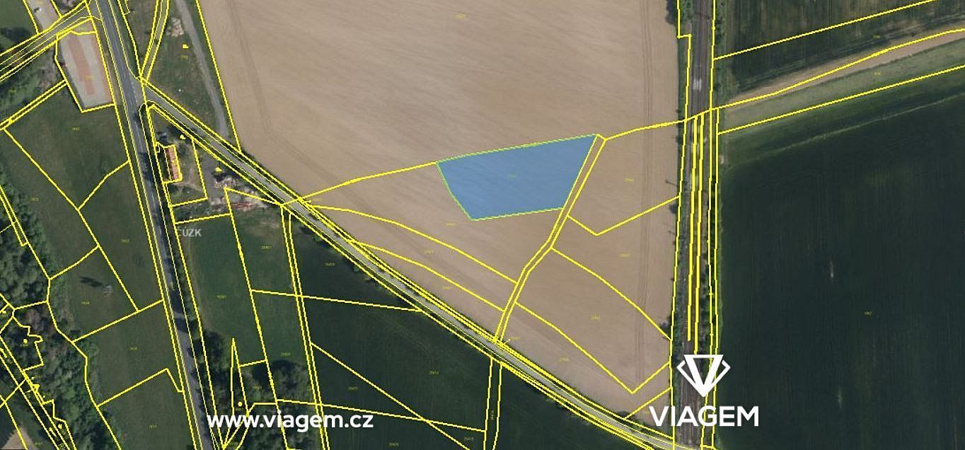 Prodej pole 1 147 m²