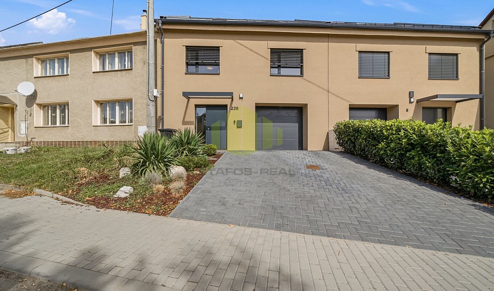Prodej domu 171 m² s pozemkem 714 m², Lutín – náhled fotky 3