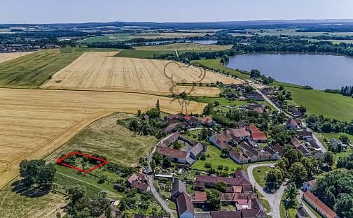 Prodej stavebního pozemku 645 m², Dívčice - Česká Lhota, okres České Budějovice