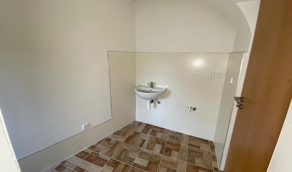 Prodej ubytovacího objektu 310 m², Varnsdorf – náhled fotky 7